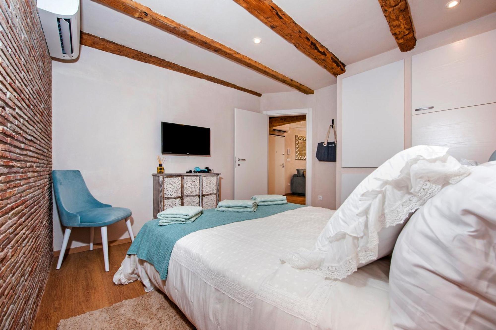 Apartments Casa De Amicis Ρόβινι Δωμάτιο φωτογραφία